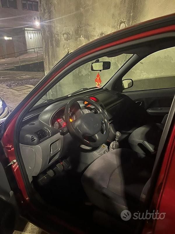Usata Renault Clio 58 CV (42 kW) 1999 Rosso Berlina