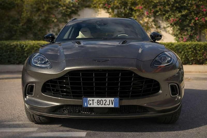 Usata Aston Martin DBX 551 CV (405 kW) 2021 Grigio SUV