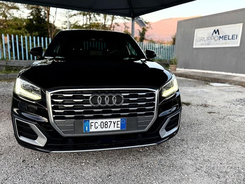 Usata Audi Q2 Business 116 CV (85 kW) 2017 Nero SUV