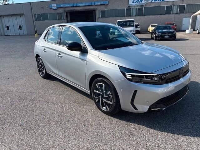Nuova Opel Corsa 100 CV (73 kW) 2025 Grigio Berlina