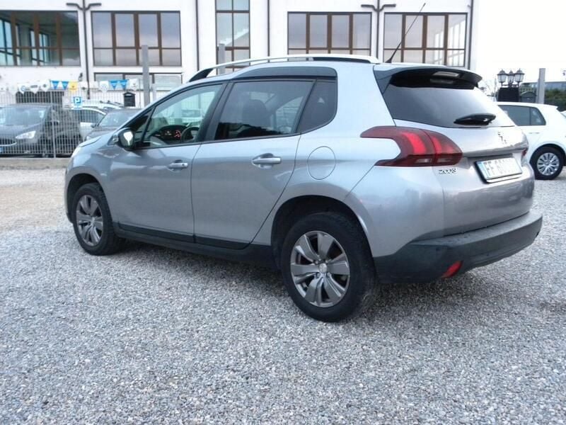 Usata Peugeot 2008 Active 75 CV (55 kW) 2016 Grigio SUV