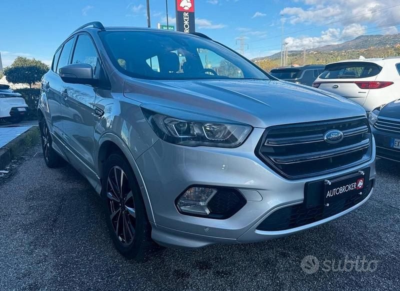 Usata Ford Kuga ST-Line 120 CV (88 kW) 2020 Grigio SUV