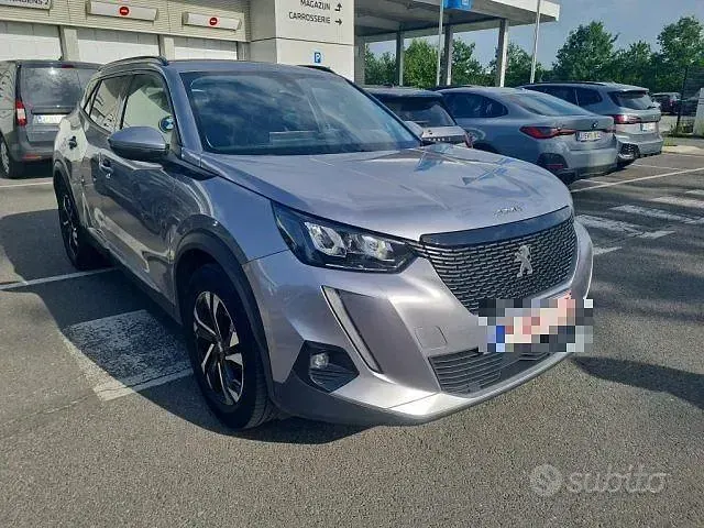Usata Peugeot 2008 Allure 131 CV (96 kW) 2021 Grigio SUV