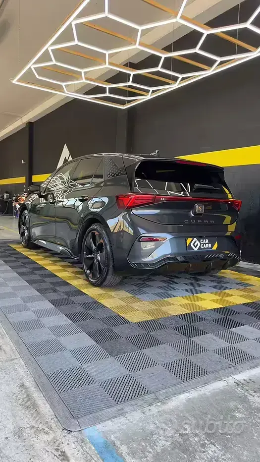Usata Cupra Born e-Boost 69 kW (95 CV) 2023 Utilitaria