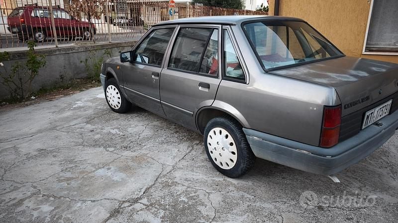 Usata Opel Corsa 1993 Marrone Berlina