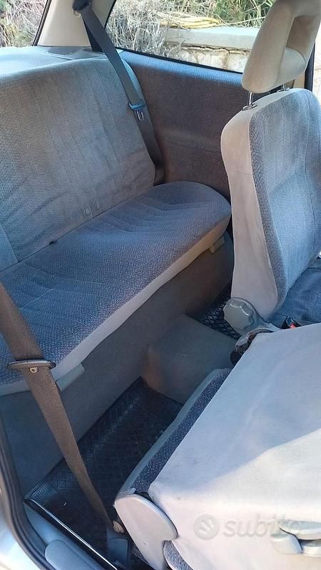 Usata Opel Corsa 54 CV (39 kW) 1997 Grigio Utilitaria