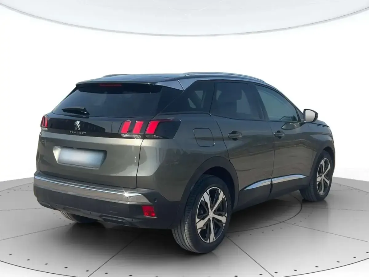 Usata Peugeot 3008 Access 131 CV (96 kW) 2018 Grigio metall. SUV