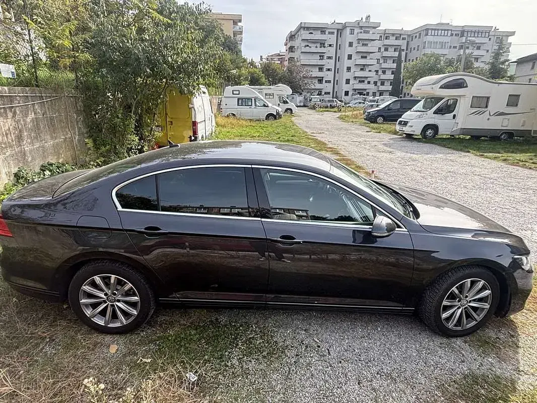 Usata VW Passat Business 120 CV (88 kW) 2019 Berlina