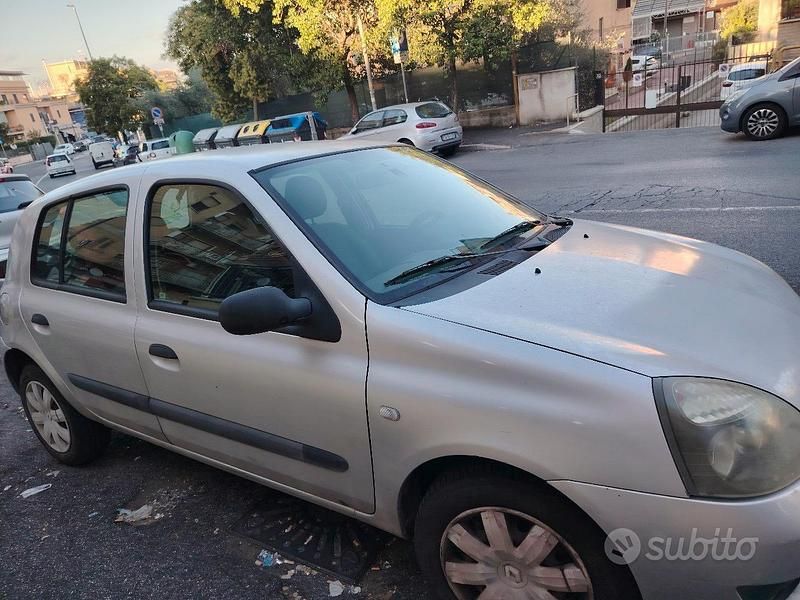 Usata Renault Clio II 75 CV (55 kW) 2008 Utilitaria