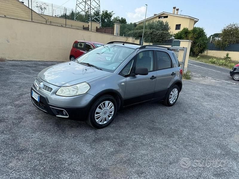 Grigio Usata 2012 Fiat Sedici Dynamic SUV | 3800 € (Ottimo prezzo) - Immagine 1/4