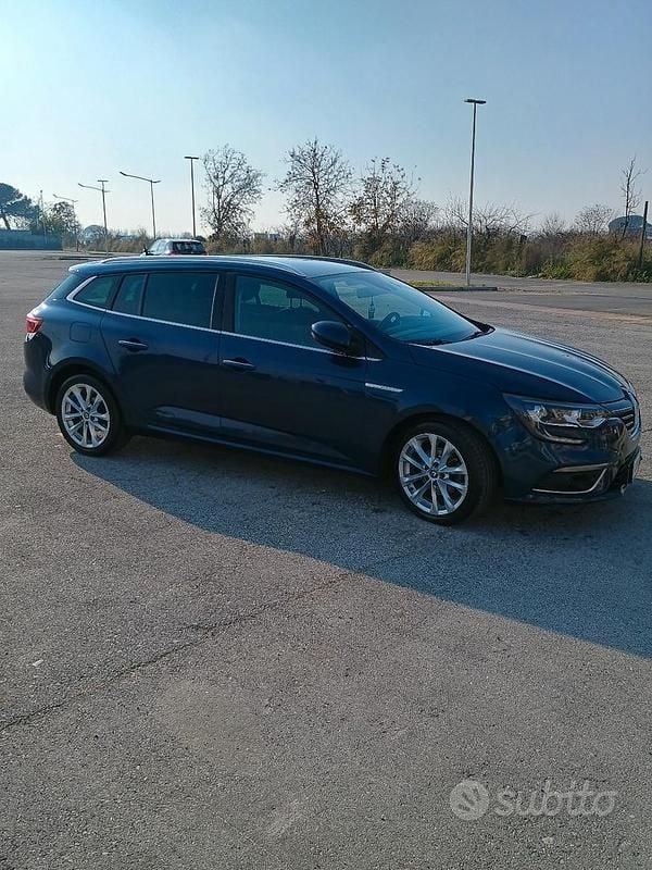 Usata Renault Mégane GrandTour 115 CV (84 kW) 2018 Blu Station wagon