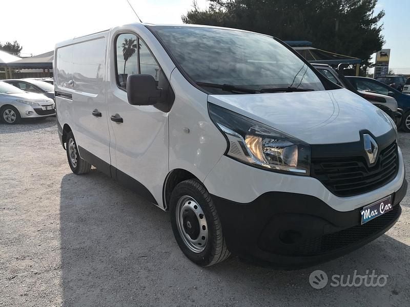 Bianco Usata 2017 Renault Trafic Monovolume | 13.999 € (Ottimo prezzo) - Immagine 1/4