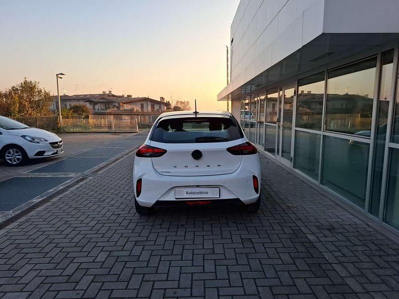 Usata Opel Corsa 101 CV (74 kW) 2025 Bianco Berlina