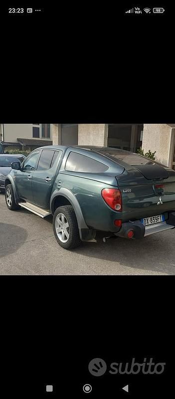 Usata Mitsubishi L200 2009 Verde Pick-up