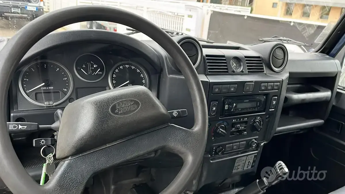 Usata Land Rover Defender 122 CV (89 kW) 2008 Station wagon