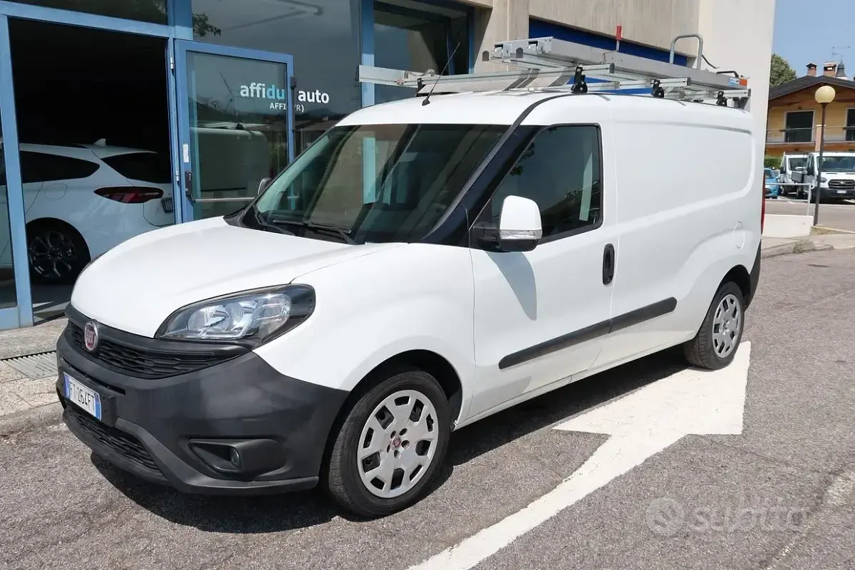 Usata Fiat Doblò S 120 CV (88 kW) 2018 Bianco Monovolume