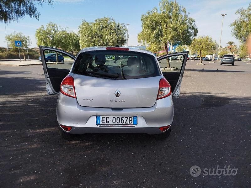 Usata Renault Clio IV 75 CV (55 kW) 2012 Grigio Utilitaria