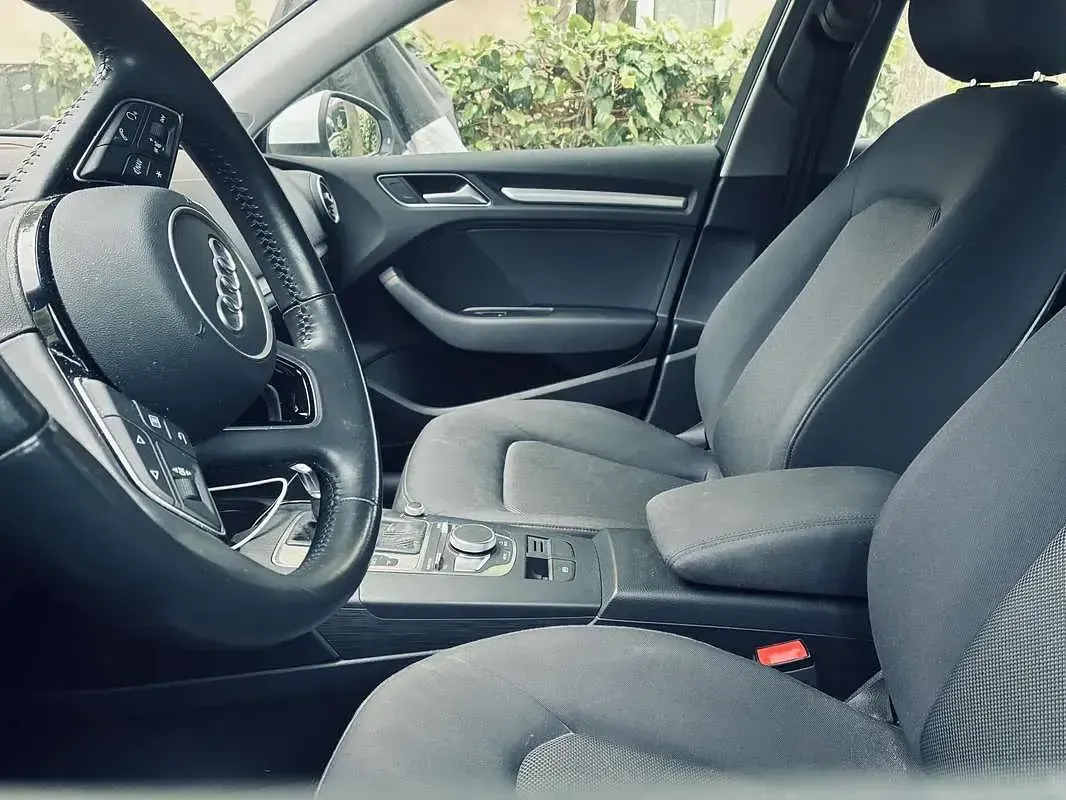 Usata Audi A3 Business 150 CV (110 kW) 2020 Berlina