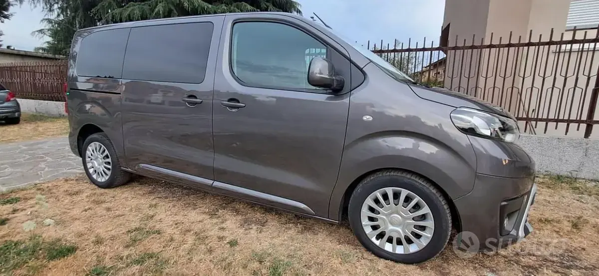 Usata Toyota Proace Verso Lounge 144 CV (105 kW) 2021 Grigio Station wagon