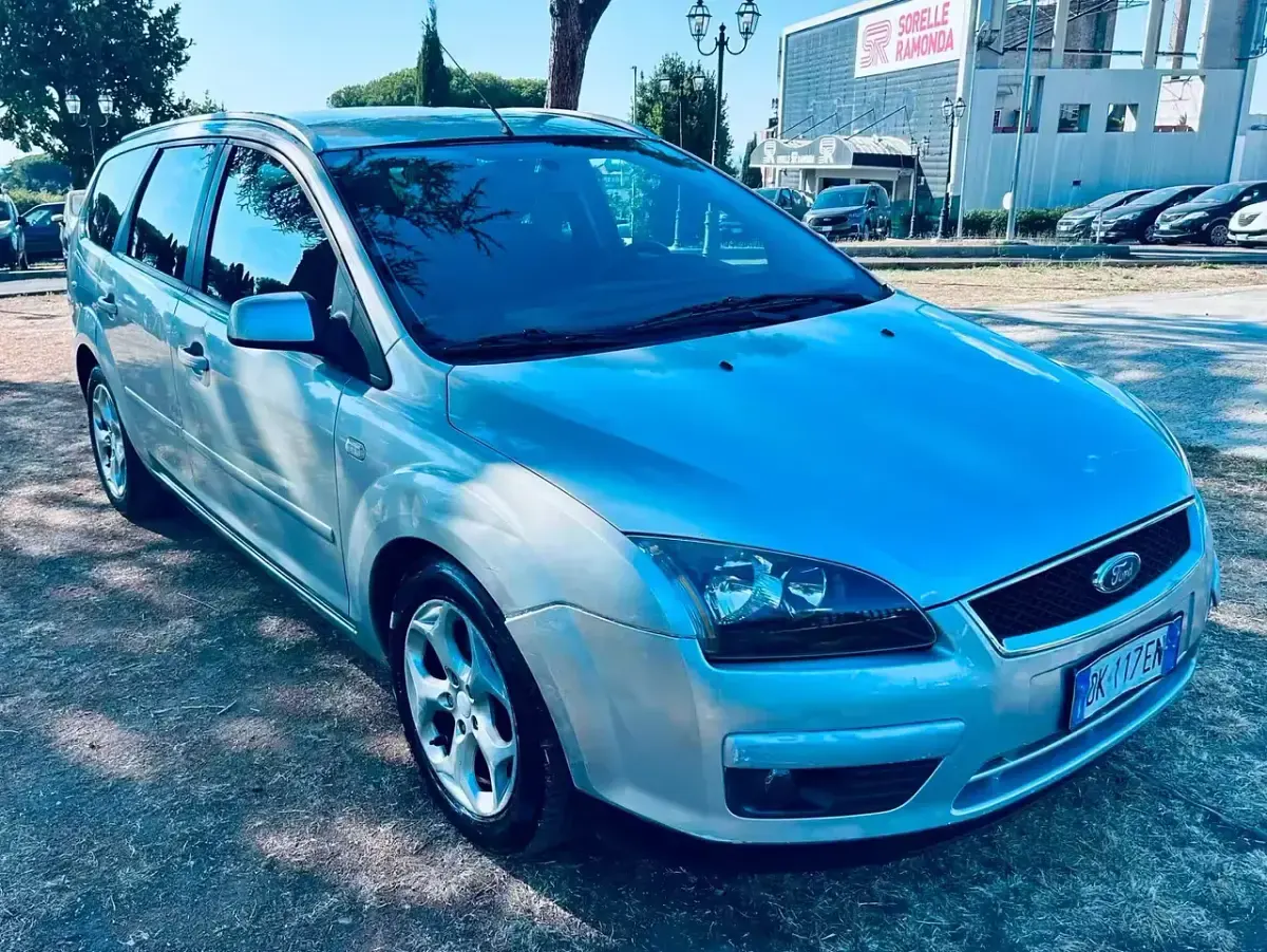 Usata Ford Focus S 90 CV (66 kW) 2007 Argento Station wagon