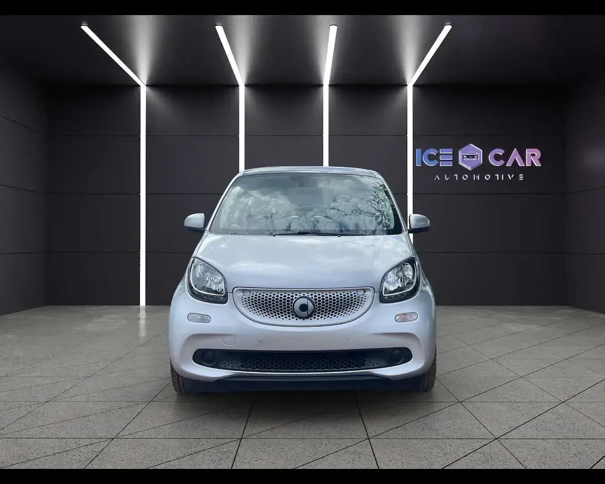 Usata Smart ForFour Passion 71 CV (52 kW) 2016 Grigio Utilitaria