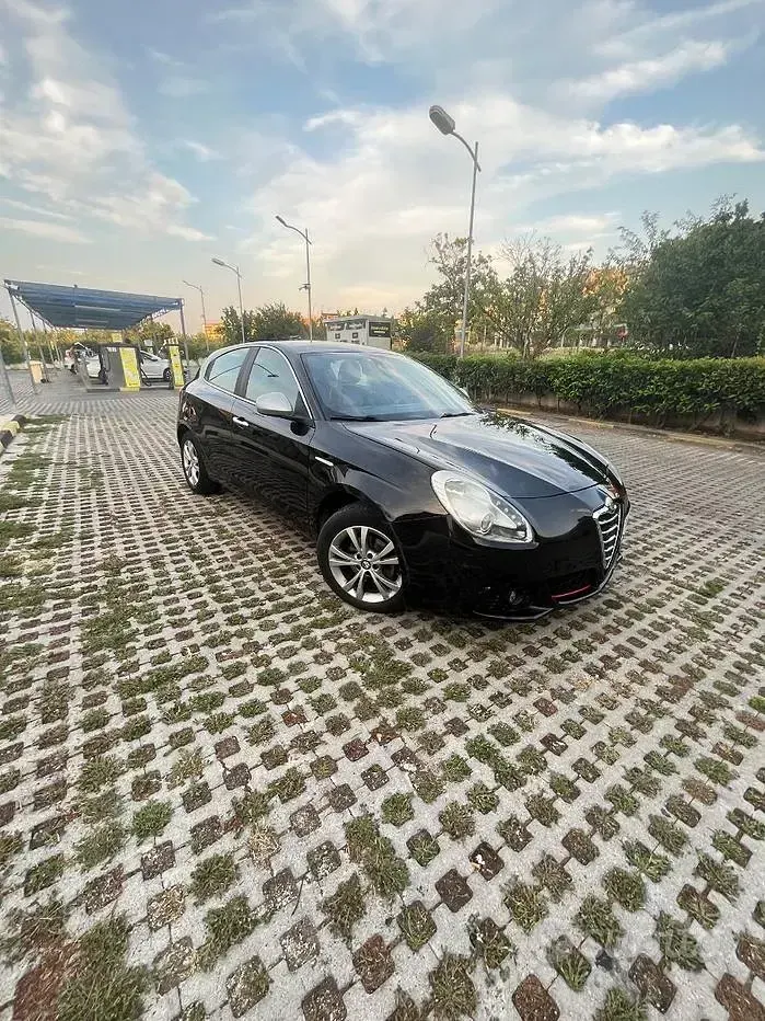 Usata Alfa Romeo Giulietta 109 CV (80 kW) 2011 Utilitaria