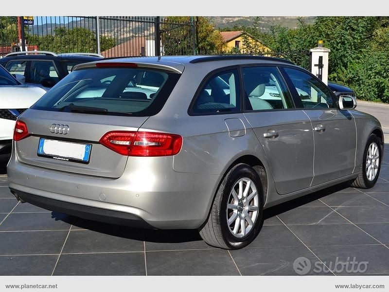 Usado Audi A4 Advanced 143 CV (105 kW) 2013 Dorado Familiar