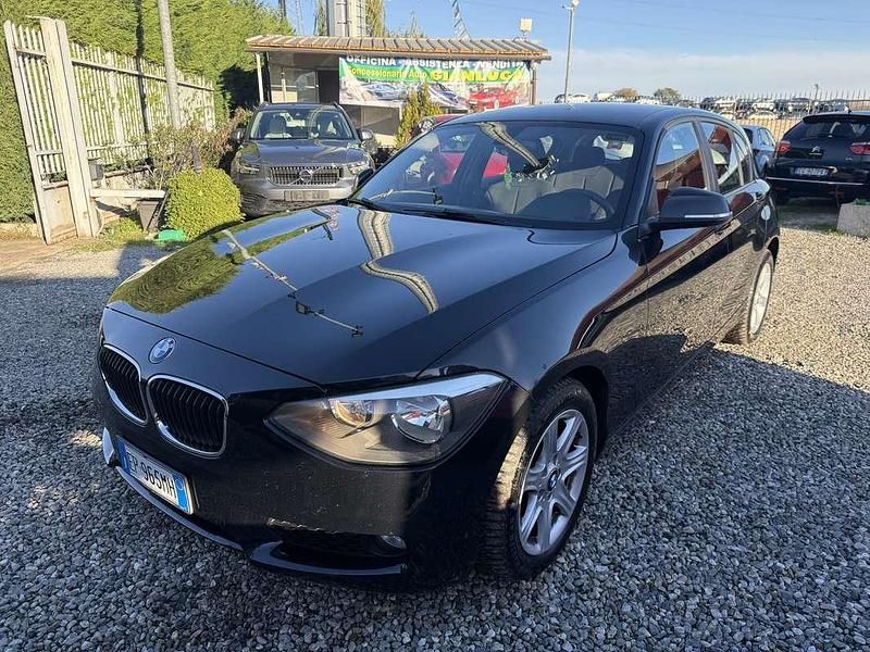 Usata 2012 BMW 116 Comfort Edition Due volumi | 6900 € (Buon prezzo) - Immagine 1/4