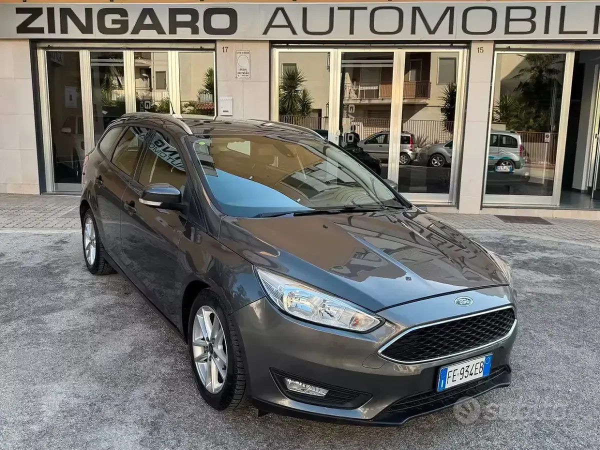 Usata Ford Focus S 120 CV (88 kW) 2016 Grigio Station wagon