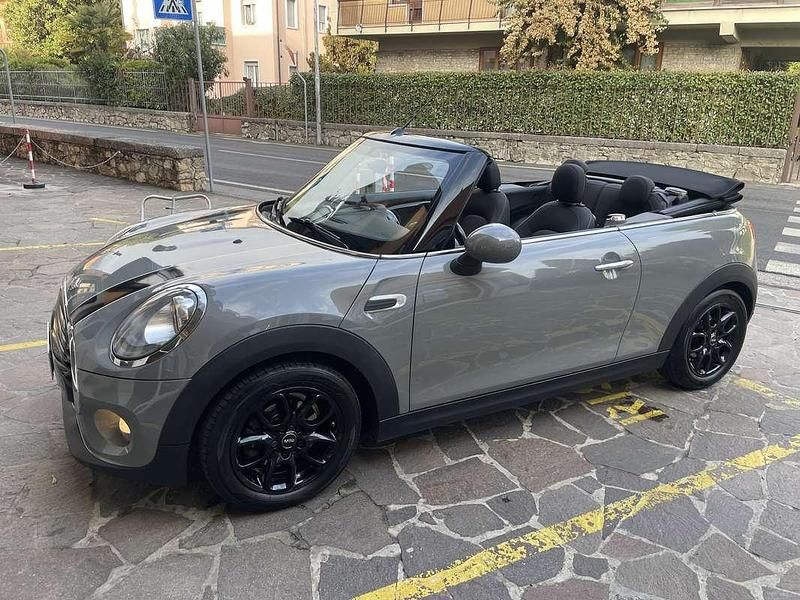 Usata Mini Cooper D Cabriolet 116 CV (85 kW) 2018 Grigio Cabrio