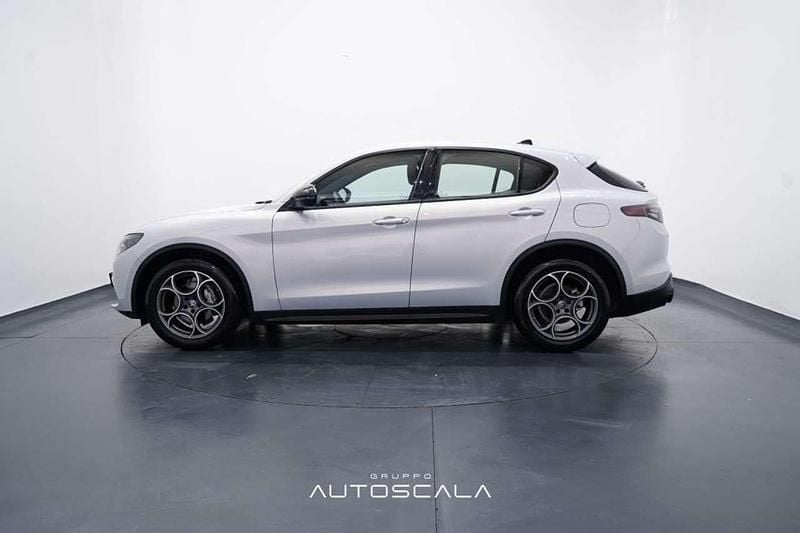 Usata Alfa Romeo Stelvio Sprint 160 CV (117 kW) 2024 Bianco SUV