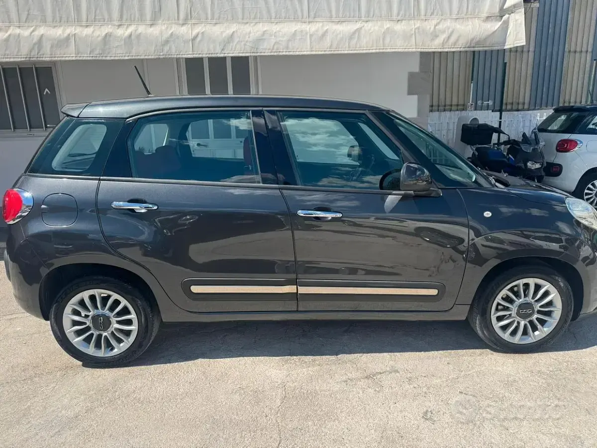 Begagnad Fiat 500L Pop Star 85 HK (62 kW) 2015 Grå Minibuss