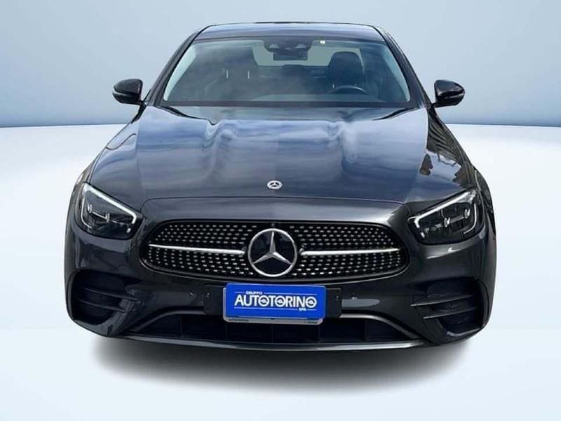 Usata Mercedes E300 Premium Plus 211 CV (155 kW) 2022 Grigio Berlina
