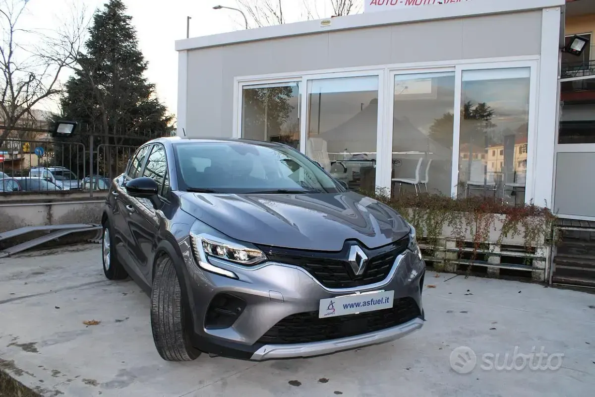 Usata Renault Captur Zen 91 CV (66 kW) 2021 Grigio SUV