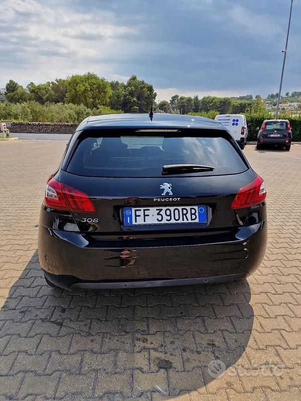 Usata Peugeot 308 Allure 120 CV (88 kW) 2016 Nero Berlina