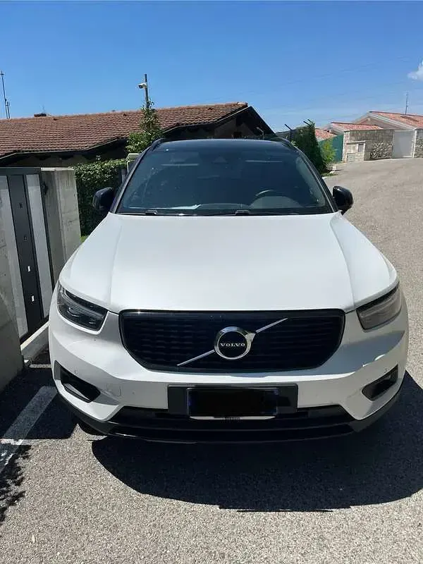 Usata Volvo XC40 R-Design 190 CV (139 kW) 2018 Bianco SUV