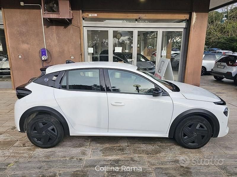 Gebraucht Lancia Ypsilon 101 PS (74 kW) 2025 Weiß Kleinwagen