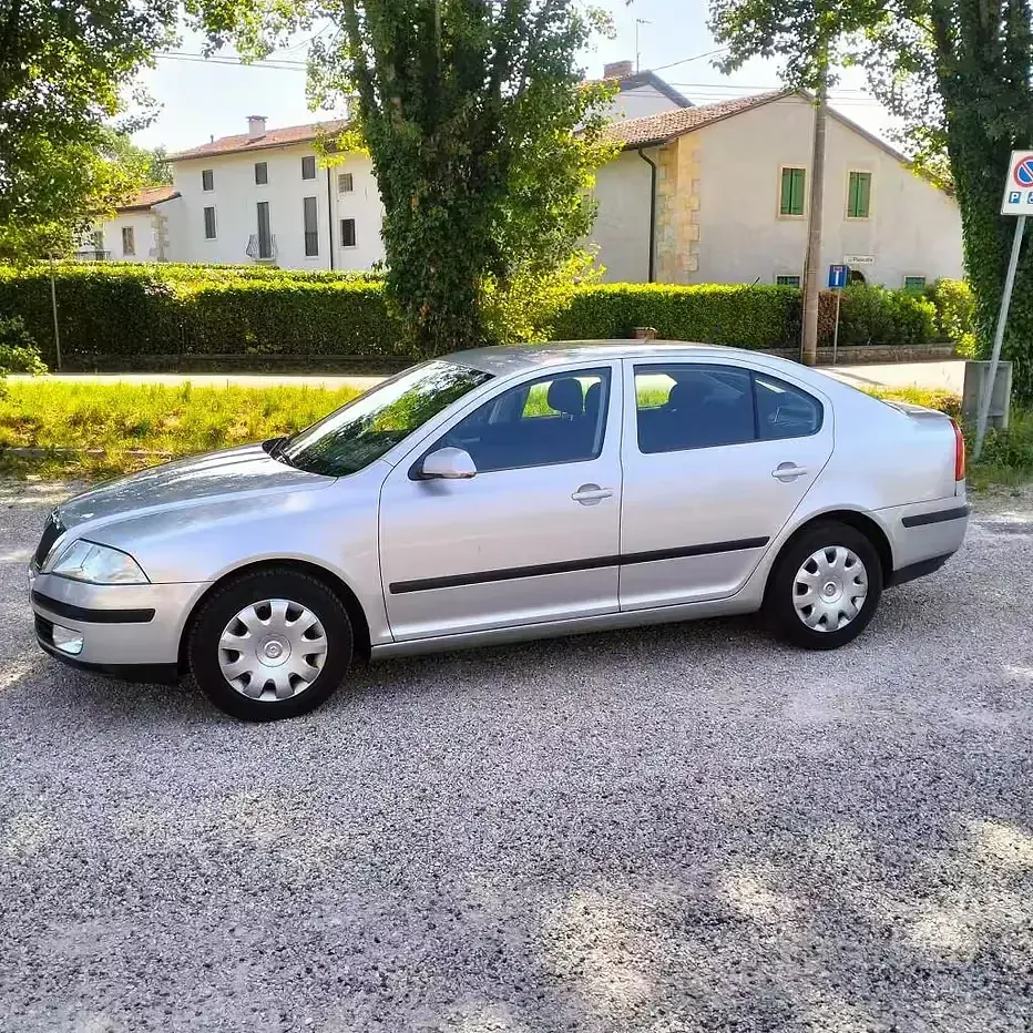 Usata Skoda Octavia 105 CV (77 kW) 2006 Grigio Berlina