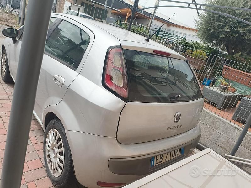 Usata Fiat Punto 60 CV (44 kW) 2010 Grigio Utilitaria