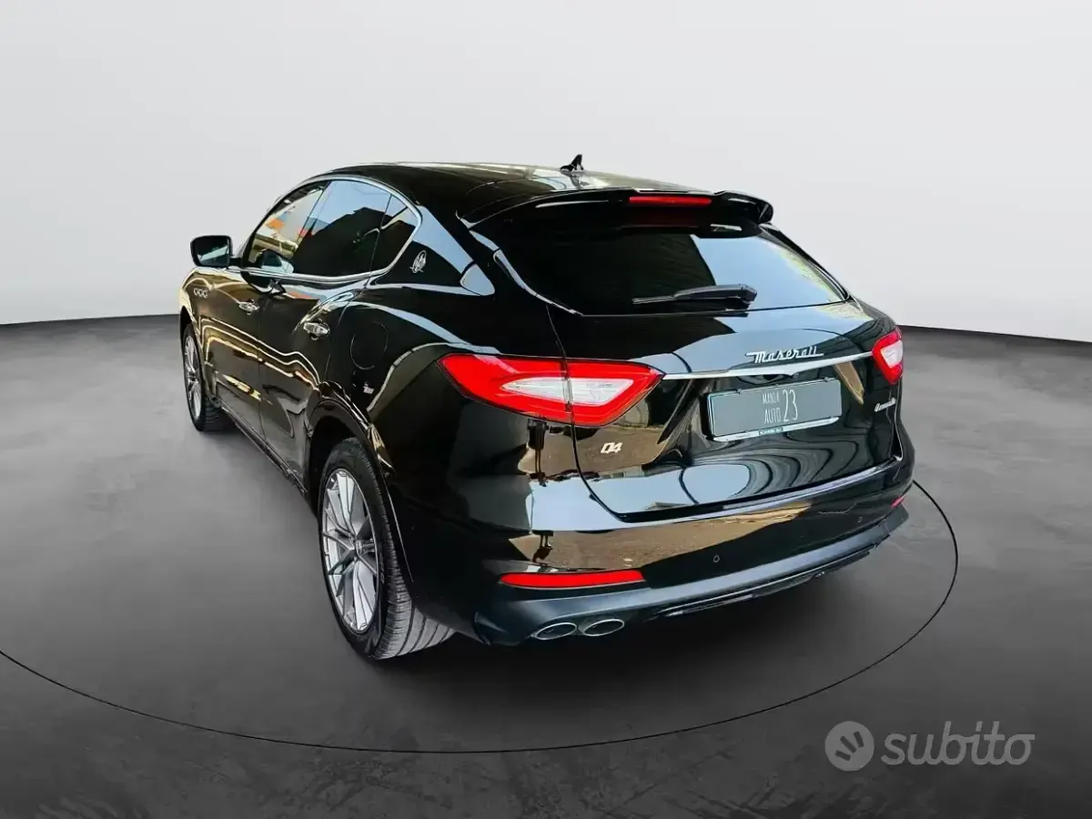Usata Maserati Levante 250 CV (183 kW) 2020 Nero SUV