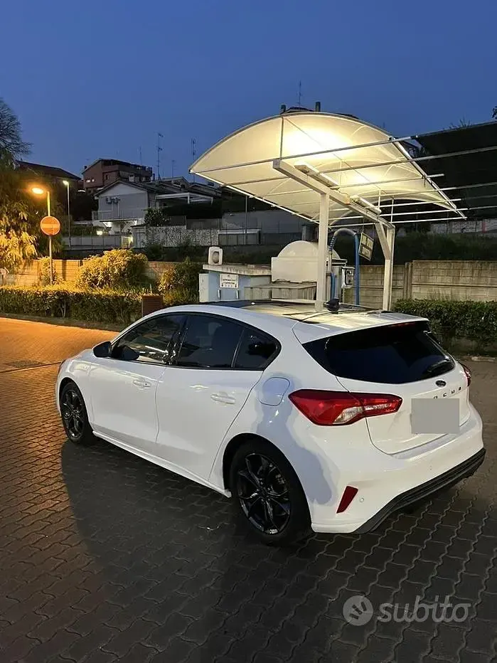 Usata Ford Focus 120 CV (88 kW) 2021 Bianco Berlina