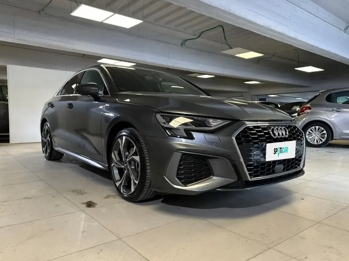 Usata Audi A3 S-Line 110 CV (80 kW) 2023 Grigio Berlina