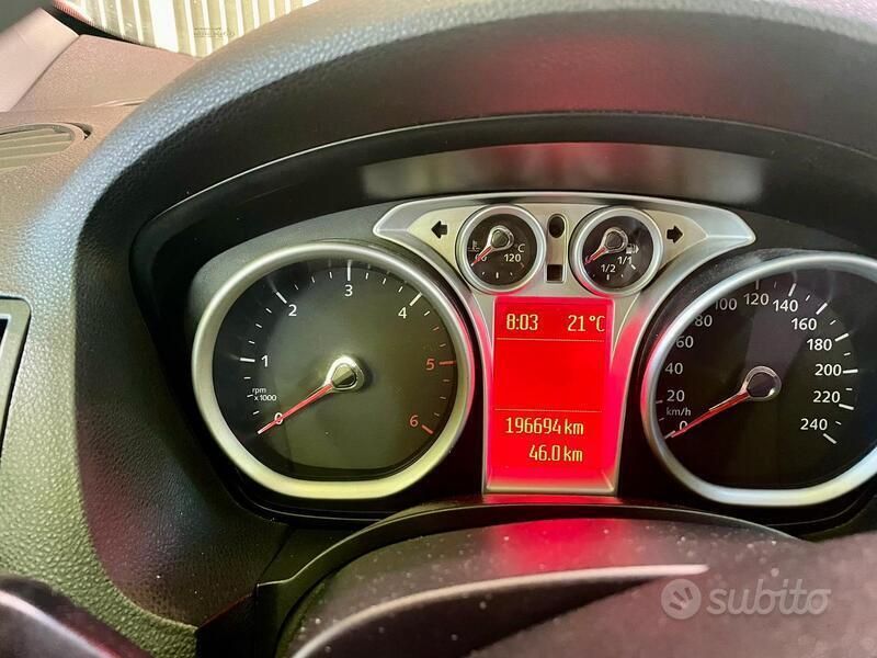 Usado Ford Kuga 140 CV (102 kW) 2010 Blanco SUV