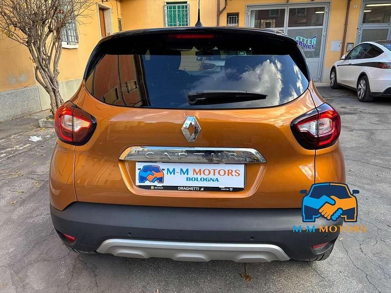 Usata Renault Captur 90 CV (66 kW) 2018 Arancione SUV