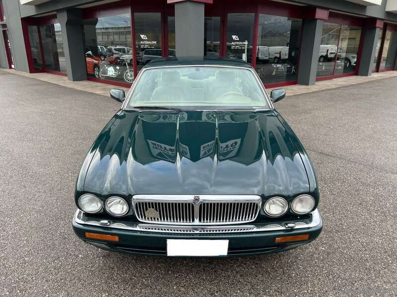 Usata Jaguar XJ Sovereign 241 CV (177 kW) 1995 Verde Berlina
