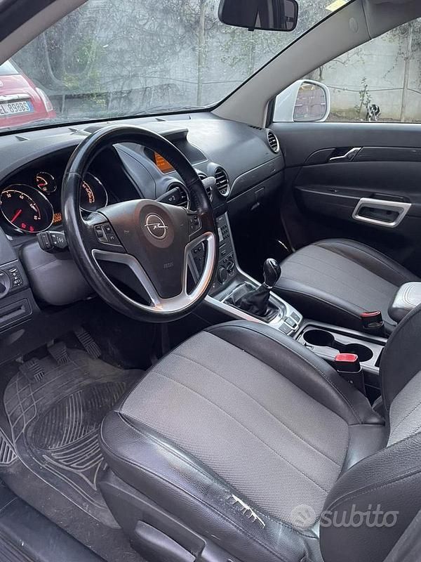Usata Opel Antara 184 CV (135 kW) 2012 Bianco SUV