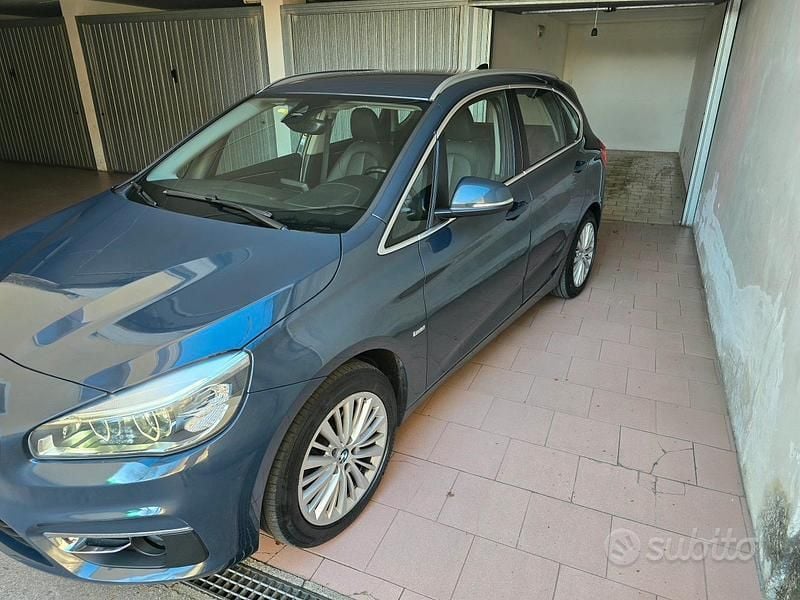 Usata BMW 218 150 CV (110 kW) 2016 Grigio Station wagon