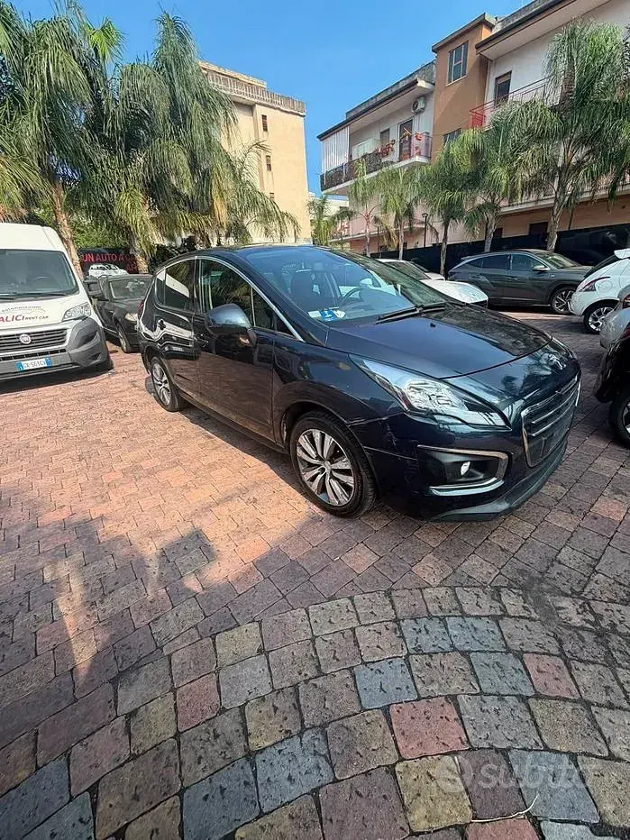 Usata Peugeot 3008 Active 115 CV (84 kW) 2015 Bluazzurro Station wagon