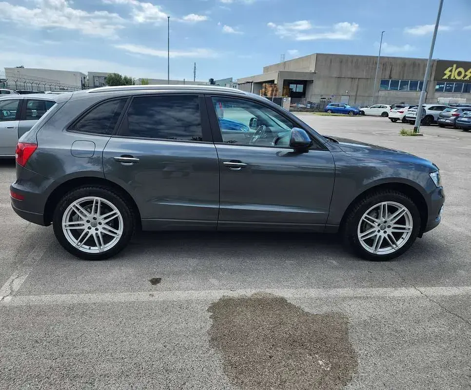 Usata Audi Q5 Ambiente 190 CV (139 kW) 2016 Grigio SUV