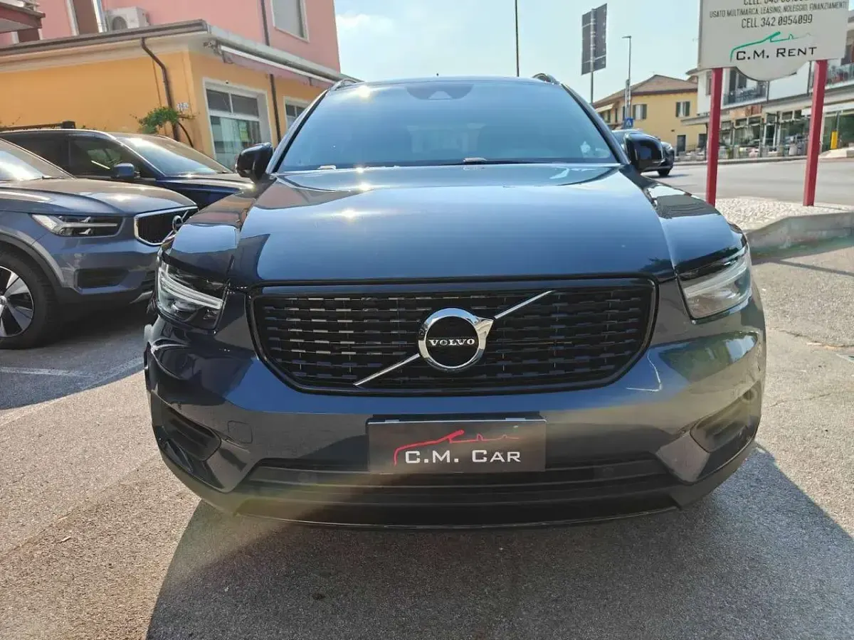 Usata Volvo XC40 R-Design 179 CV (131 kW) 2022 Blu/azzurro SUV